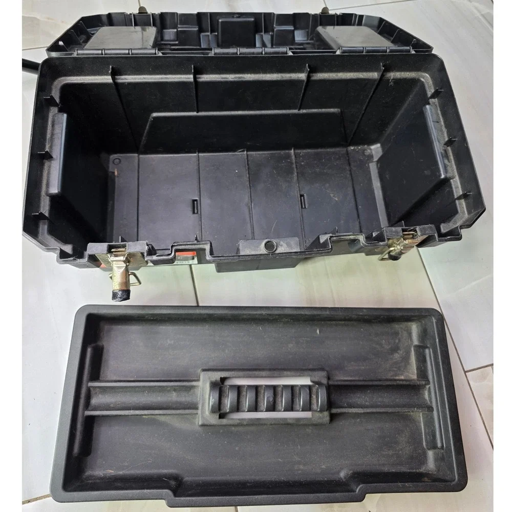 Black & Decker 19 Inch All Purpose Toolbox Metal Latches Black Plastic 17185157
